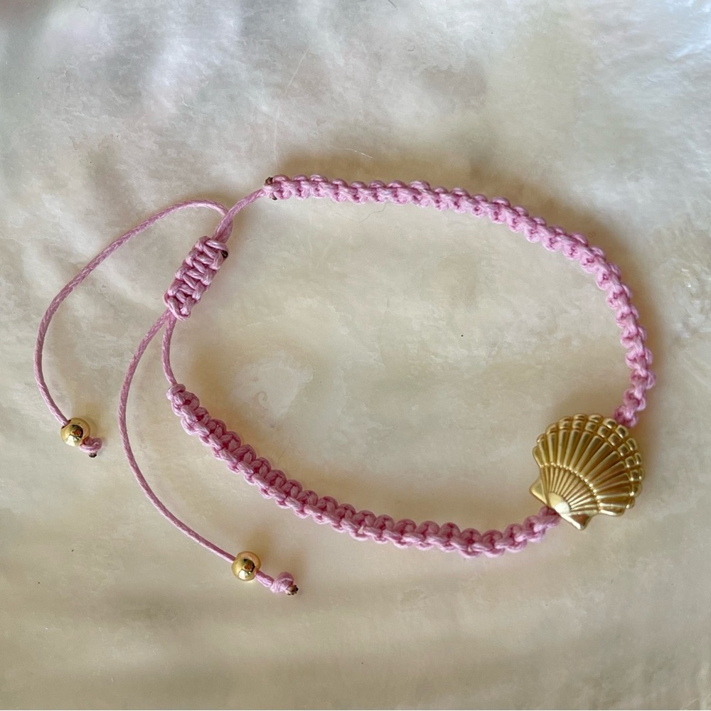 SHORE CHIC GOLD FILLED SCALLOP SEA SHELL PINK ROSE MACRAME FRIENDSHIP BRACELET